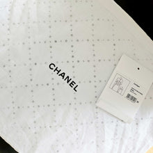 CHANEL BLACK/WHITE 22S RUNWAY CASHMERE 2 IN 1 GOLD CC BUTTON CARDIGAN (38)