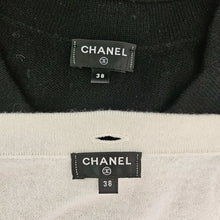 CHANEL BLACK/WHITE 22S RUNWAY CASHMERE 2 IN 1 GOLD CC BUTTON CARDIGAN (38)