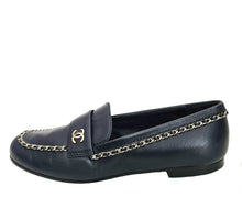 CHANEL NAVY CHAINED CC LEATHER LOAFERS (39C)