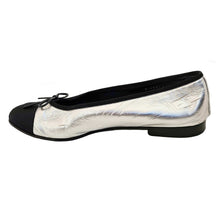 CHANEL SILVER/BLACK CAPTOE INTERLOCKING CC BALLET FLATS SHOES (39)