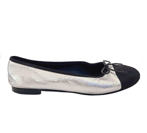 CHANEL SILVER/BLACK CAPTOE INTERLOCKING CC BALLET FLATS SHOES (39)