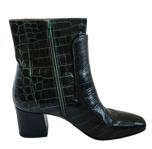 GIVENCHY DARK GREEN EMBOSSED LEATHER ANKLE BOOTS (39)