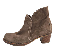 HENRY CUIR BROWN SUEDE BOOTIES (37)