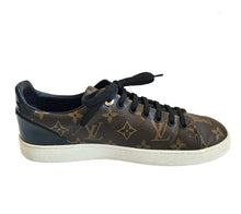 LOUIS VUITTON BROWN MONOGRAM FRONTROW SNEAKERS (38.5)