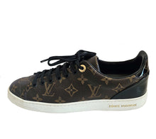 LOUIS VUITTON BROWN MONOGRAM FRONTROW SNEAKERS (38.5)