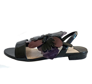MIU MIU BLACK PATENT LEATHER FLOWER SANDALS (35)