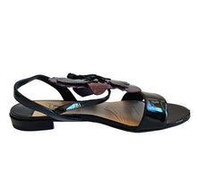 MIU MIU BLACK PATENT LEATHER FLOWER SANDALS (35)