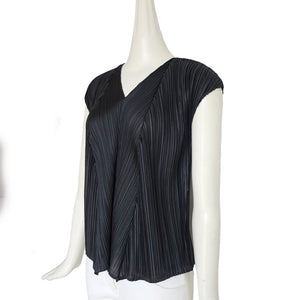 PLEATS PLEASE ISSEY MIYAKE BLACK PLEATED FLARE TANK (3)