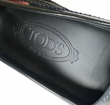 TOD’S BLACK PATENT LEATHER LOAERS (37)