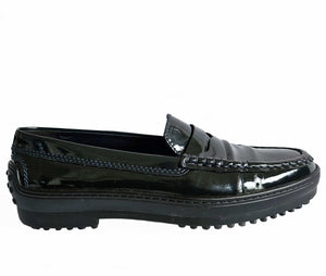 TOD’S BLACK PATENT LEATHER LOAERS (37)