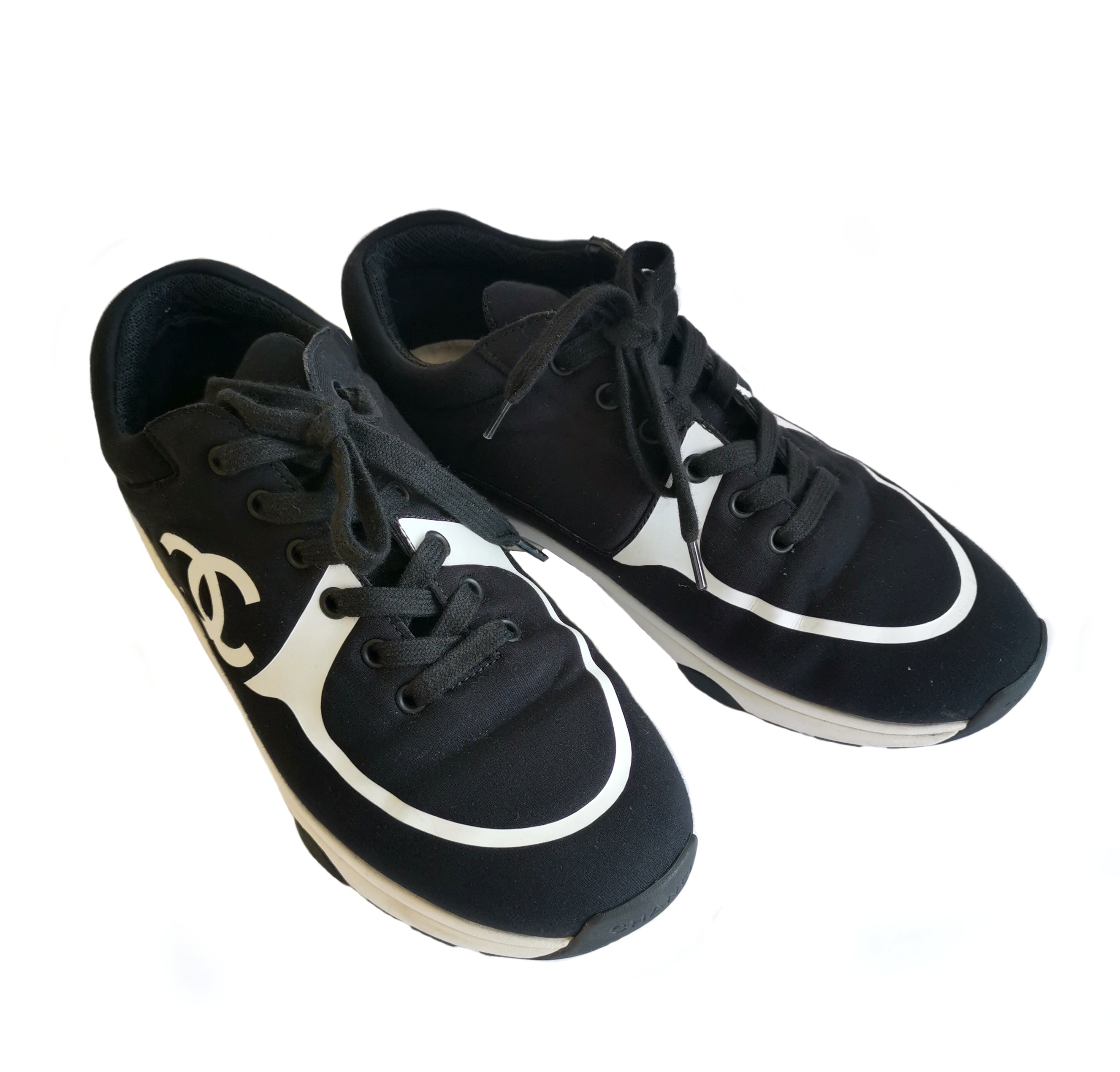 希少 黒入荷！ chanel_blacksneakers.jpg?v= 靴