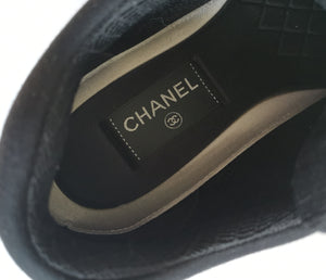 CHANEL BLACK LYCRA CC LOGO 2020 CRUISE COLLECTION SNEAKERS (39)