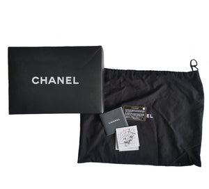 CHANEL BLACK CAVIAR MEDIUM CLASSIC DOUBLE FLAP BAG