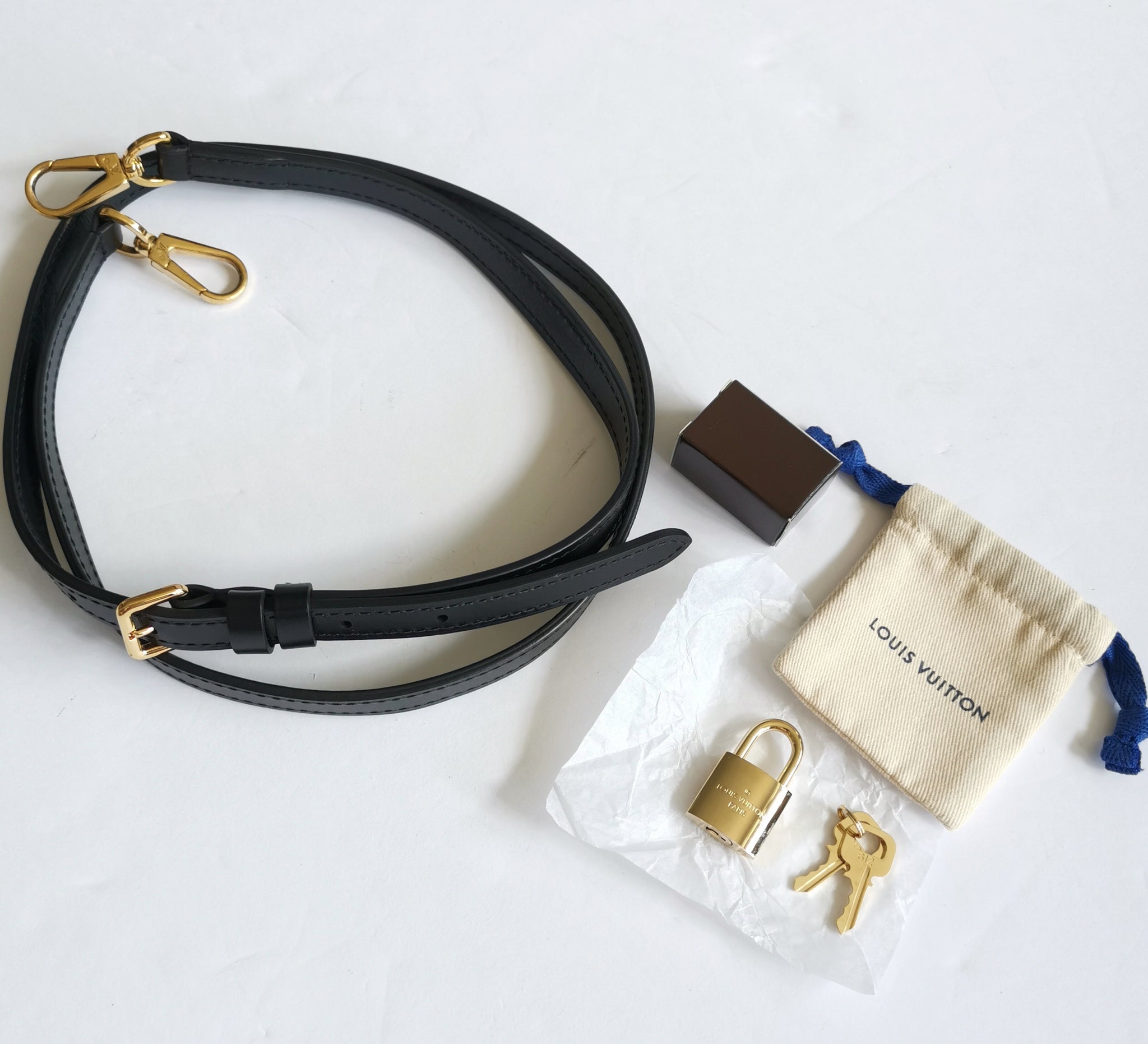 Louis Vuitton Reverse Monogram Cannes Saddle Bag Brown Leather ref.939934 -  Joli Closet
