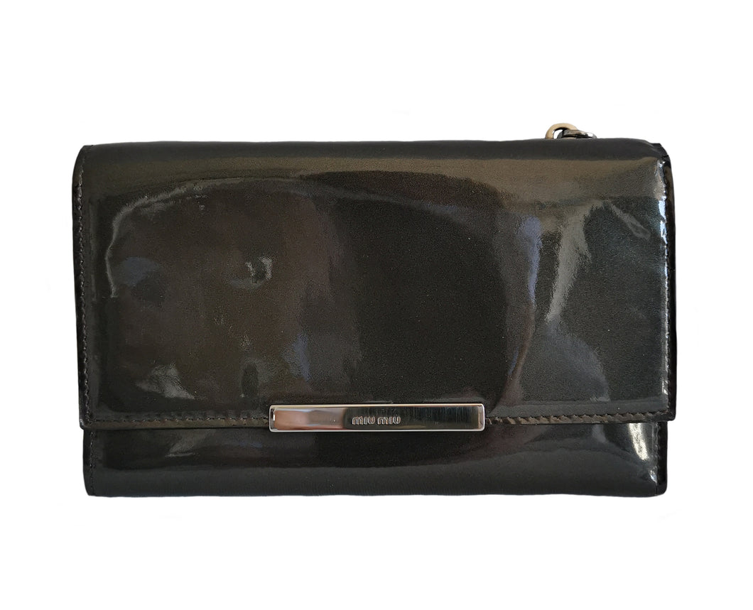 MIU MIU METALLIC TWO-FOLD PATENT LEATHER WALLET